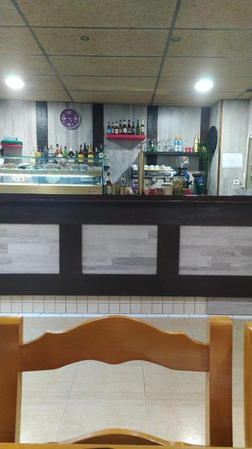 Taberna Albergue Municipal De Ахес Экстерьер фото